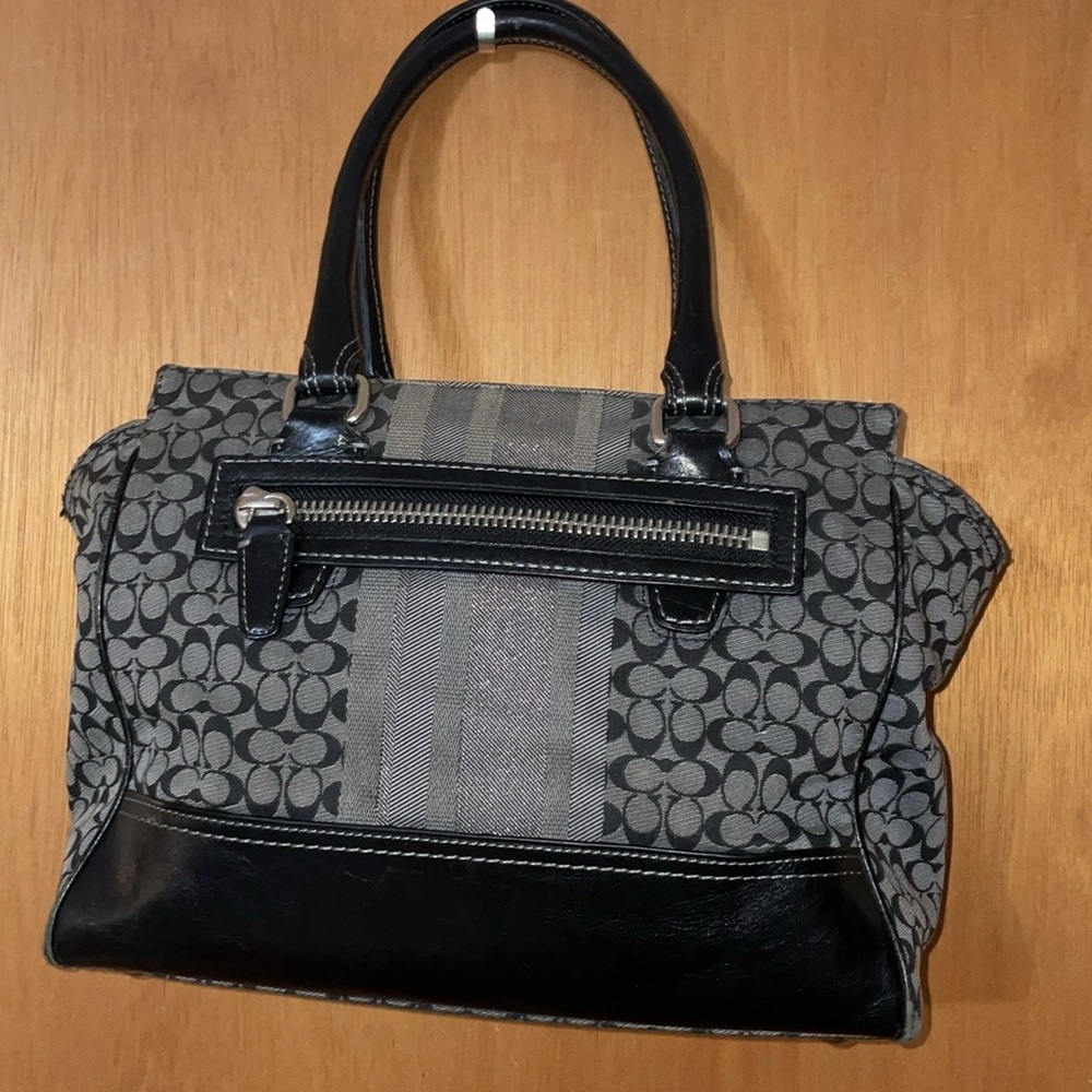 •COACH•GRAY & BLACK LEGACY CANDACE CARRYALL HANDBAG EUC - Picture 7 of 15